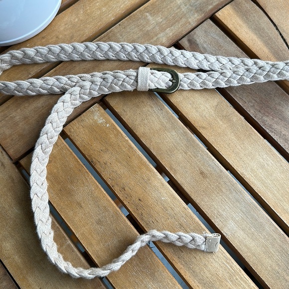 Tan woven belt ✨ - Picture 3 of 3
